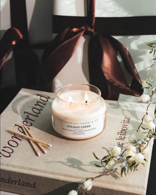 Holiday Cheer - 10oz Candle image 1