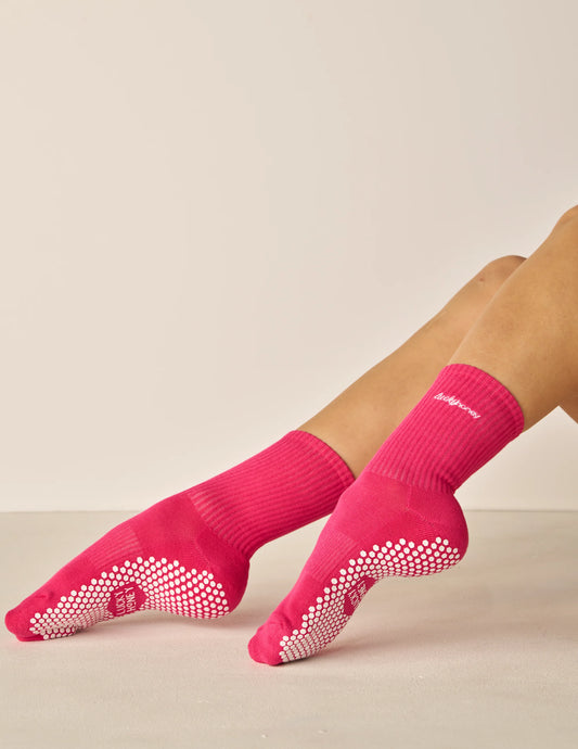 The 90s Crew Grip Sock - Hot Pink