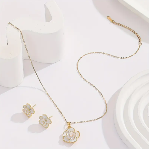 Golden Rose Jewelry Set image 1