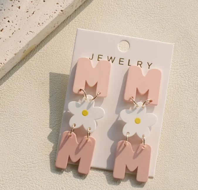 "MOM" Daisy Earrings – A Sweet & Stylish Tribute 💖🌼 image 1