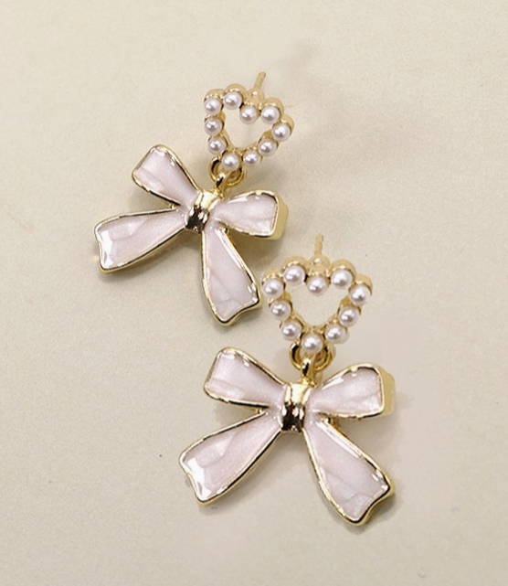 🎀 Pearl Heart & Bow Drop Earrings – Feminine Charm in Every Detail image 0