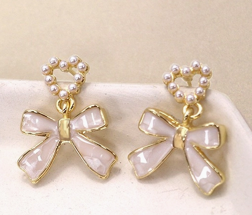 🎀 Pearl Heart & Bow Drop Earrings – Feminine Charm in Every Detail image 1