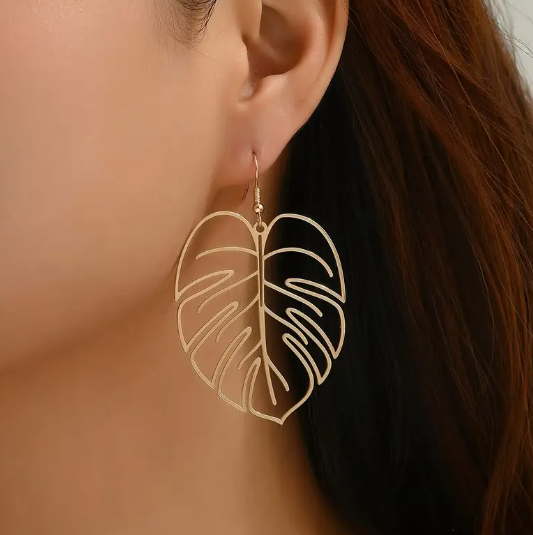 Gold-Plated Tropical Leaf Earrings 🌿✨ image 1