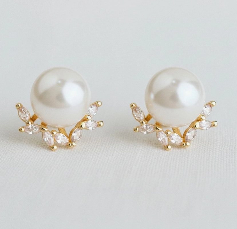 Chic Vintage Glass Pearl Drop Earrings image 1
