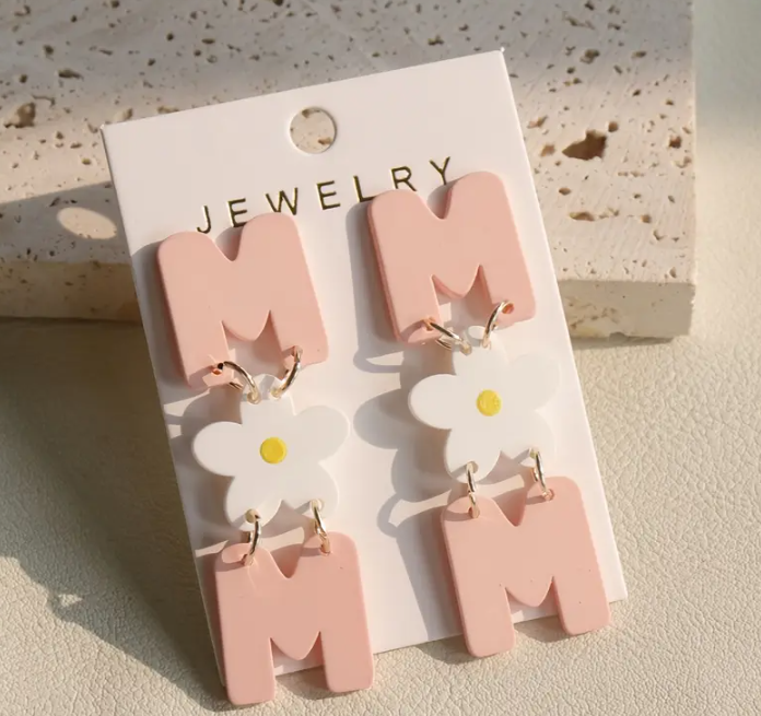 "MOM" Daisy Earrings – A Sweet & Stylish Tribute 💖🌼 image 0