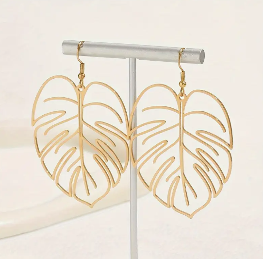 Gold-Plated Tropical Leaf Earrings 🌿✨ image 0