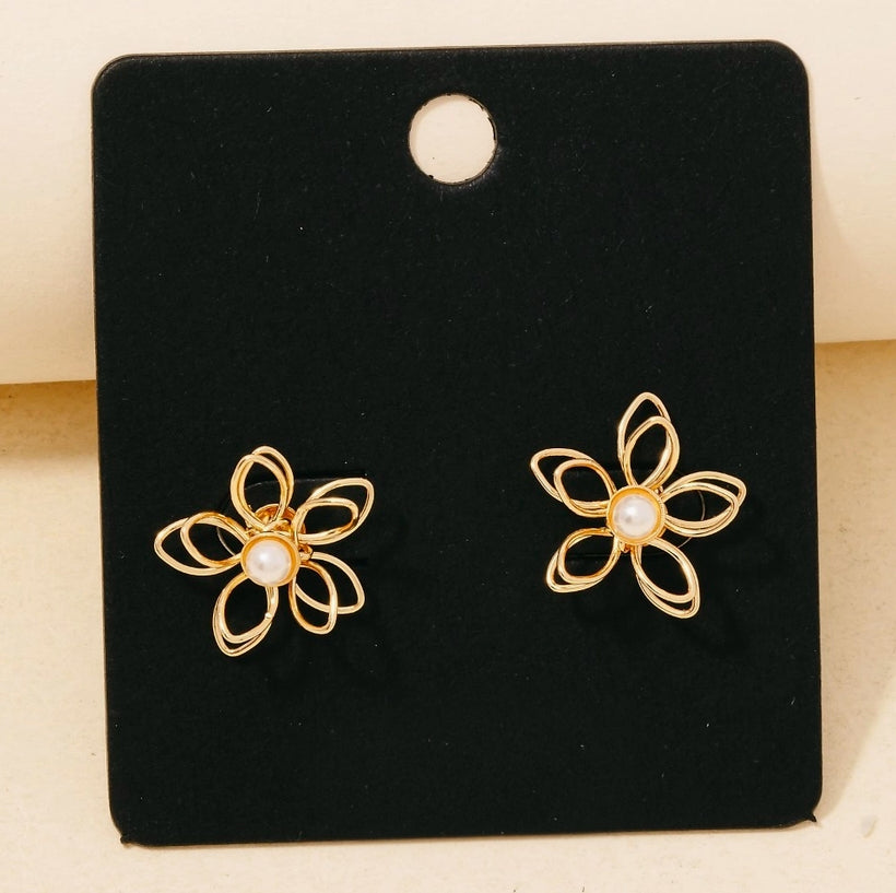 Petal Pearl Bloom Studs image 0