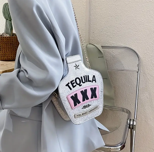✨ Party-Ready Tequila Bottle Crossbody Bag – Glitter Edition! ✨ image 2